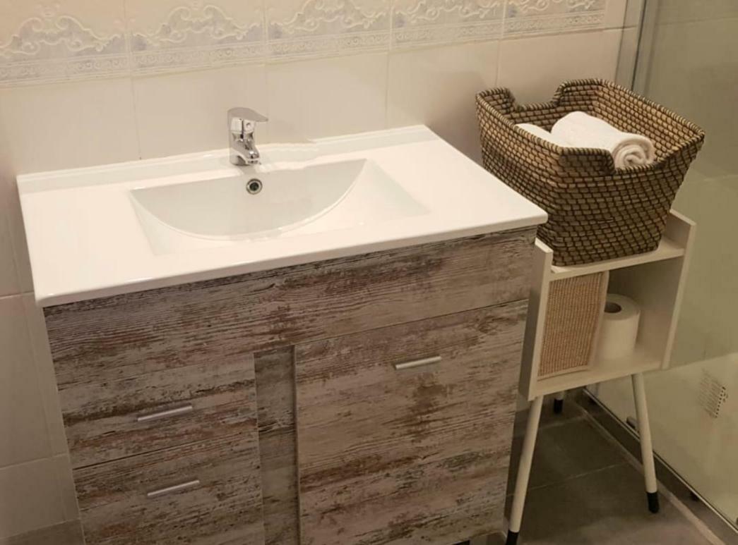 Ch Apartamento Plaza Del Angel - Semisotano Мадрид Екстериор снимка